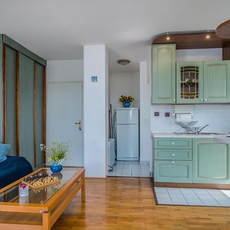 Amazing Apartment In Krk With Kitchen 克尔克 外观 照片