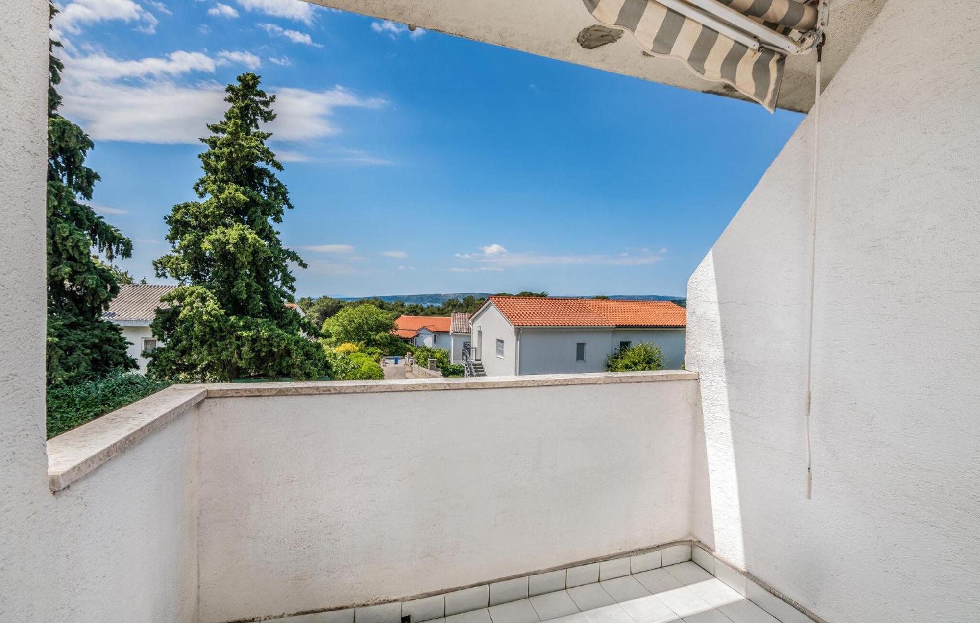 Amazing Apartment In Krk With Kitchen 克尔克 外观 照片