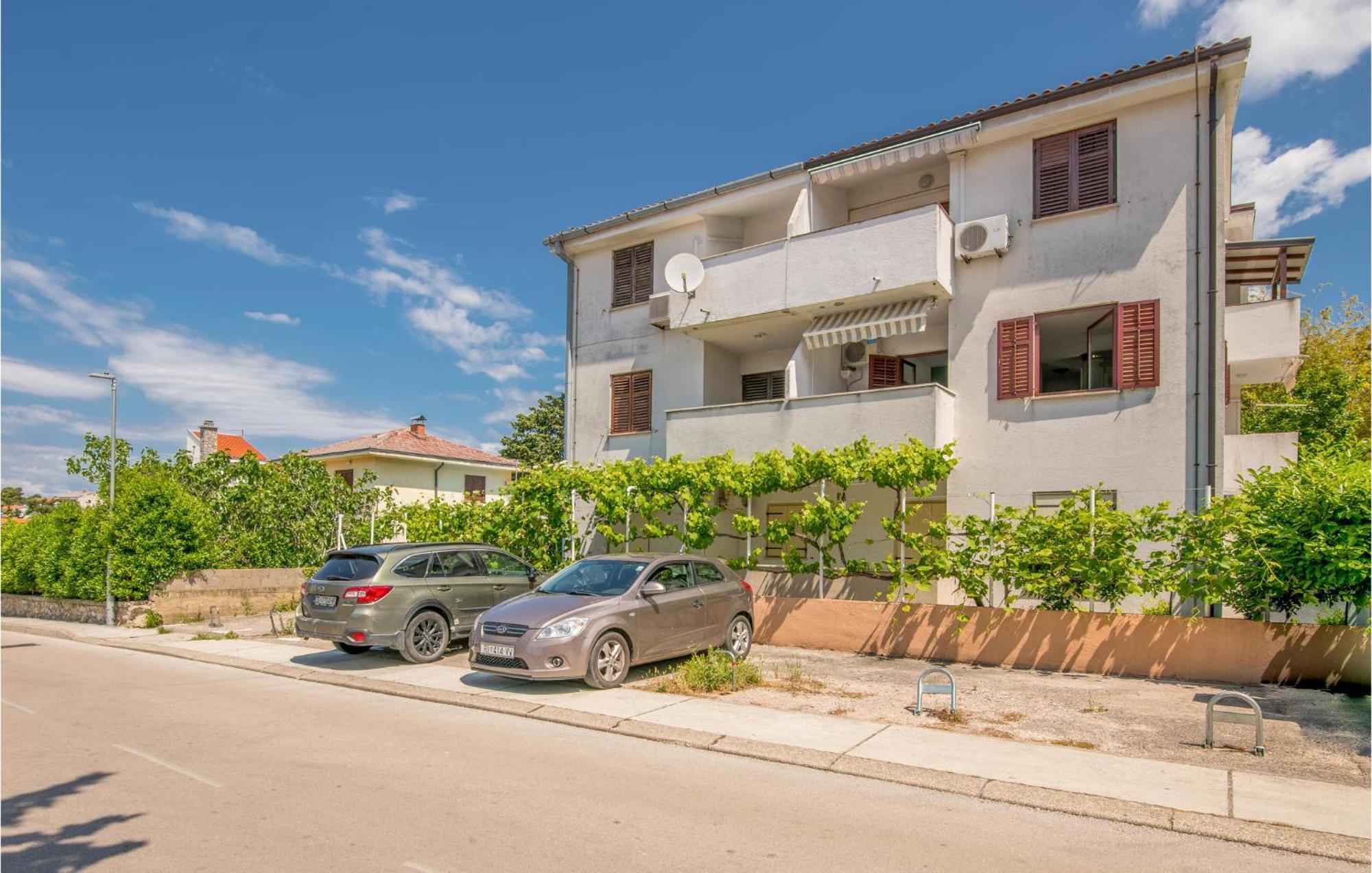 Amazing Apartment In Krk With Kitchen 克尔克 外观 照片