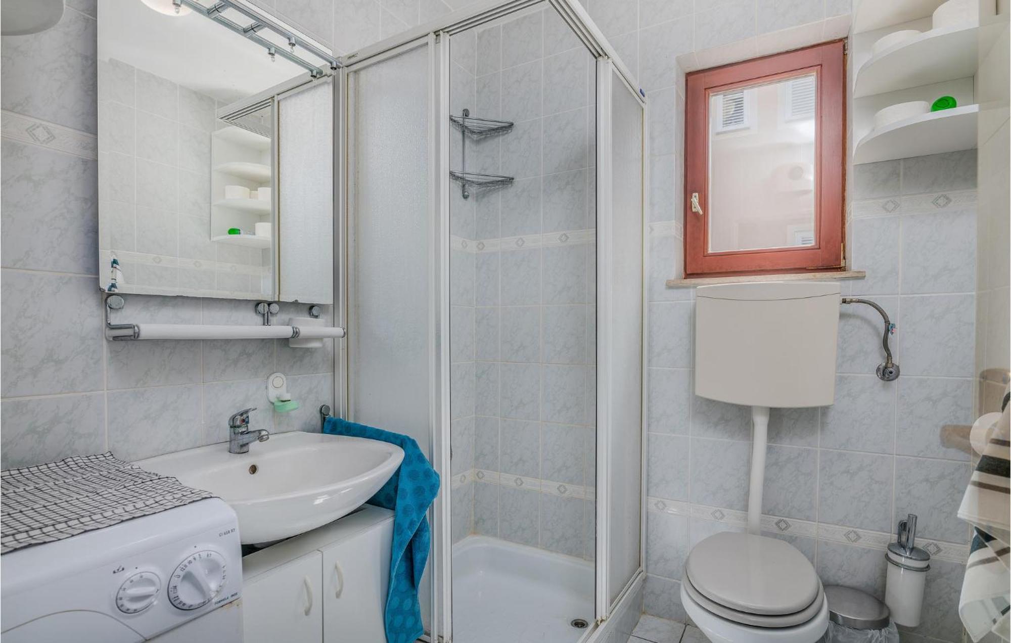 Amazing Apartment In Krk With Kitchen 克尔克 外观 照片